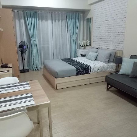 Eighty One Newport Boulevard 马尼拉 外观 照片