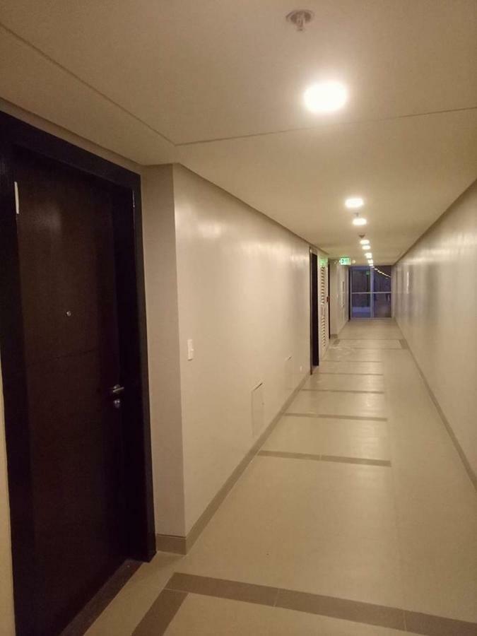 Eighty One Newport Boulevard 马尼拉 外观 照片