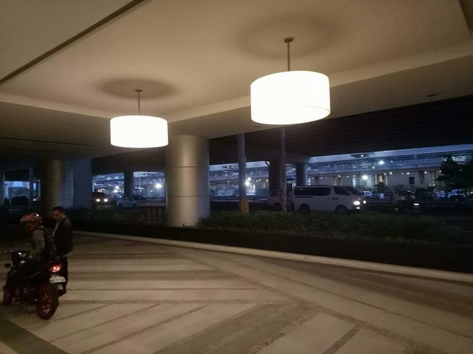 Eighty One Newport Boulevard 马尼拉 外观 照片