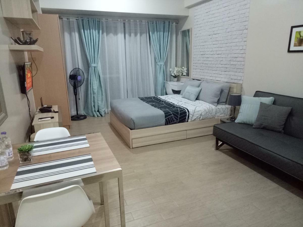 Eighty One Newport Boulevard 马尼拉 外观 照片